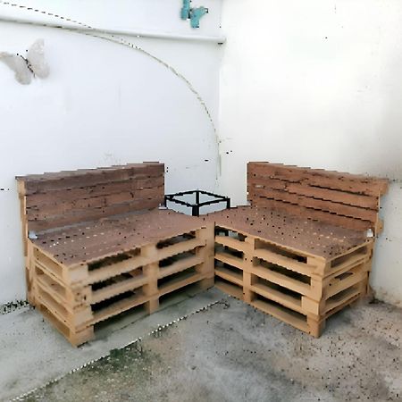Appartement Charmant A Avignon 50 M² Terrasse Privee Exteriör bild