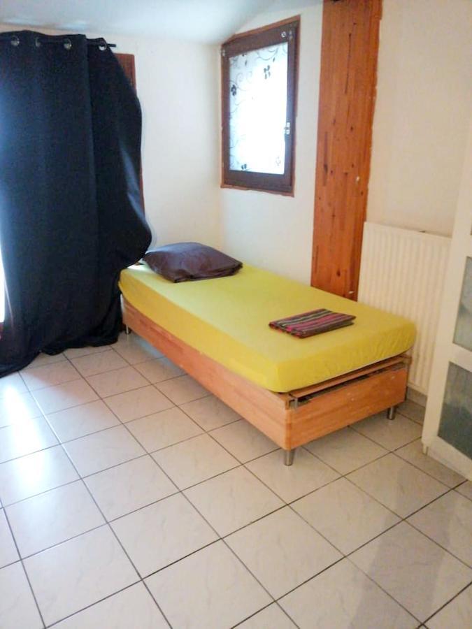 Appartement Charmant A Avignon 50 M² Terrasse Privee Exteriör bild